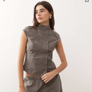 High neck cap sleeve top